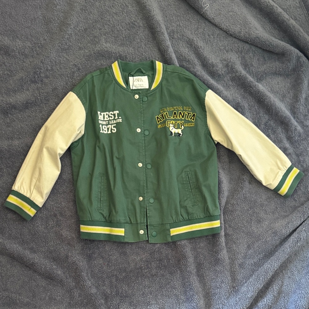 Zara Green and Cream Athletic-Style Jacket with Yellow Trim boys size 6